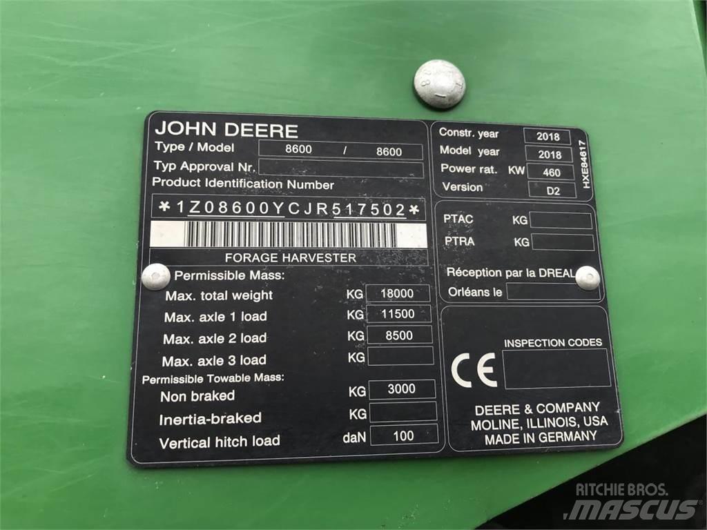John Deere 8600 علافات ذاتية الدفع