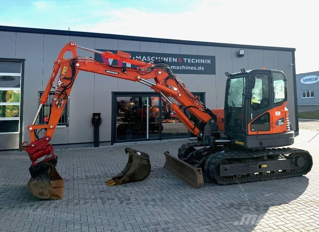 Doosan DX 85 R حفارات وسط 7 طن - 12 طن