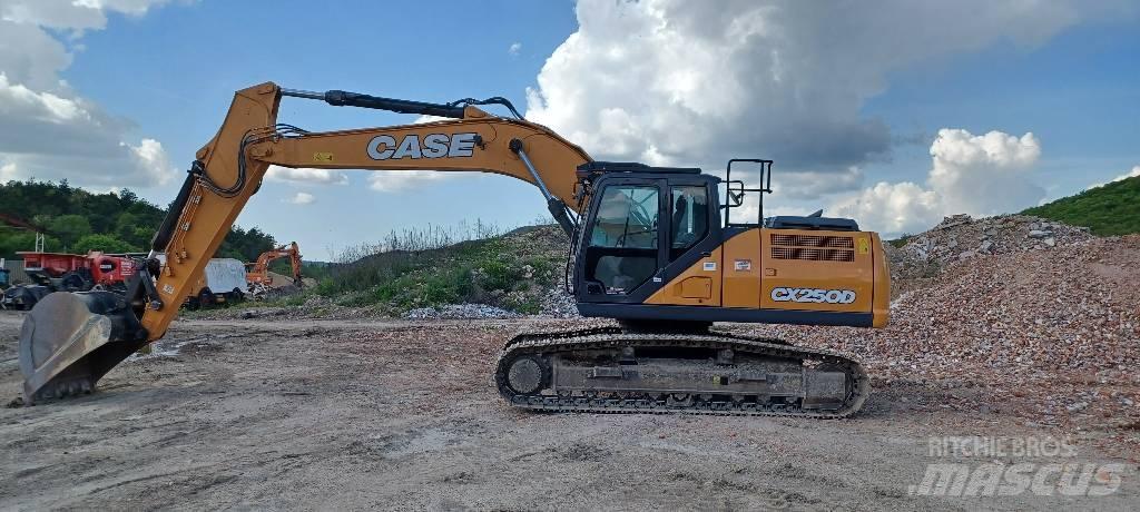CASE CX 250 D حفارات زحافة