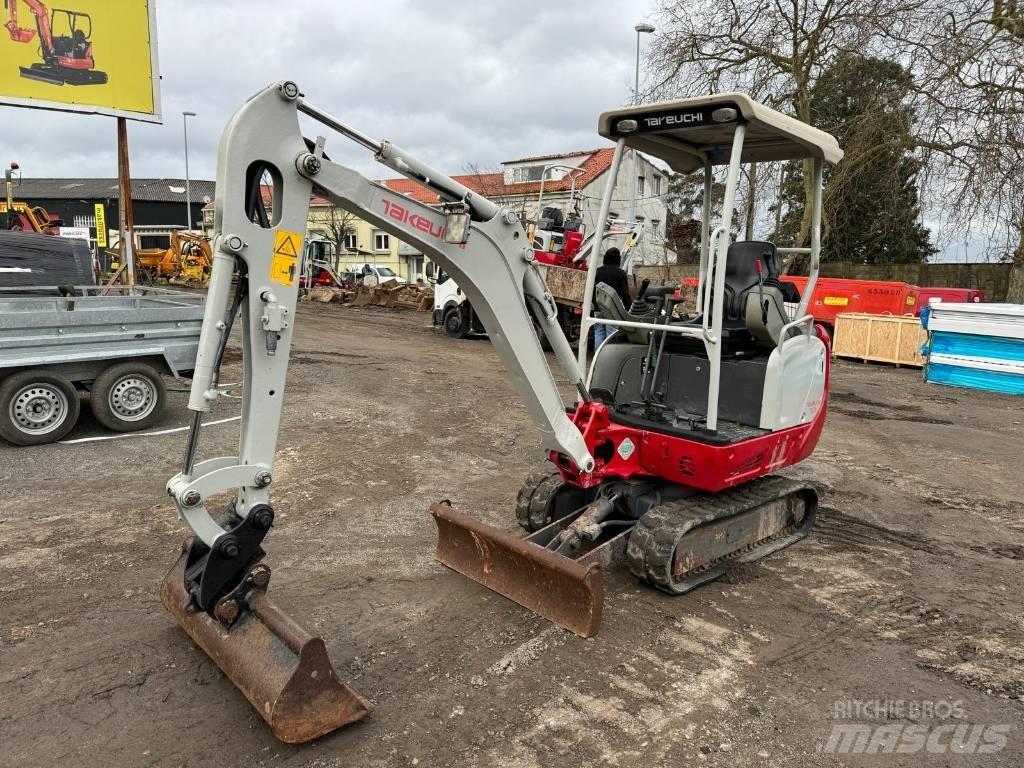 Takeuchi TB 216 حفارات صغيرة أقل من 7 طن (حفارات صغيرة)