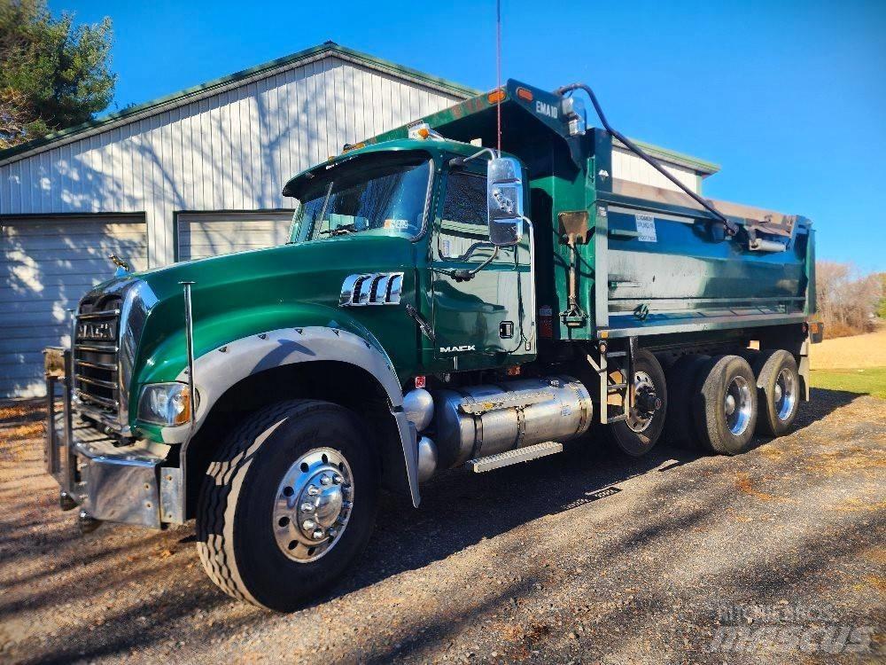 Mack CTP 713 B شاحنات قلابة