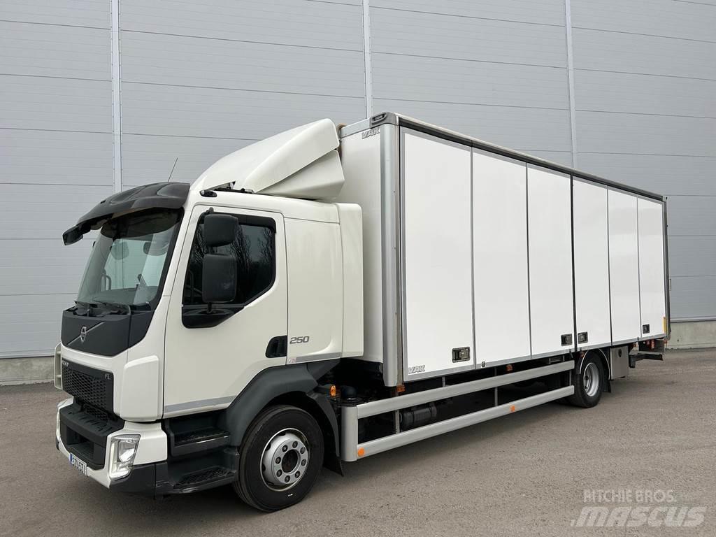 Volvo FL شاحنات ذات هيكل صندوقي