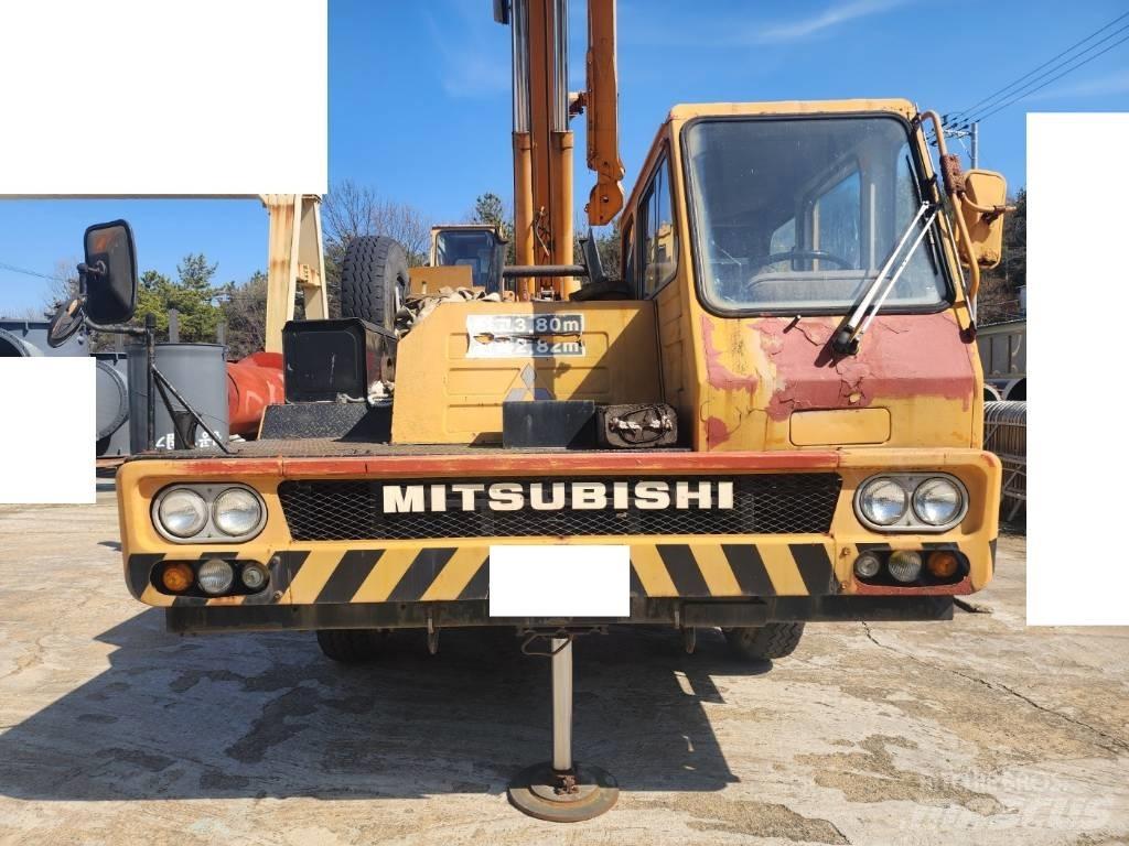 Hyundai HC 50 رافعات صالحة لكل أنواع الطرق