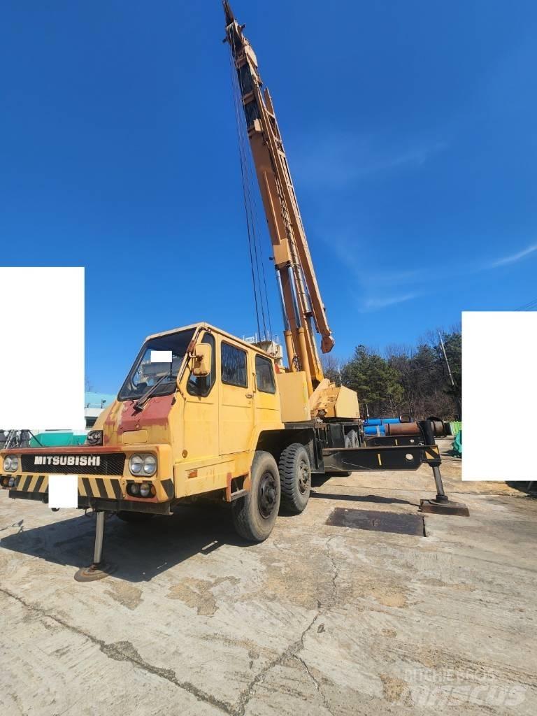 Hyundai HC 50 رافعات صالحة لكل أنواع الطرق