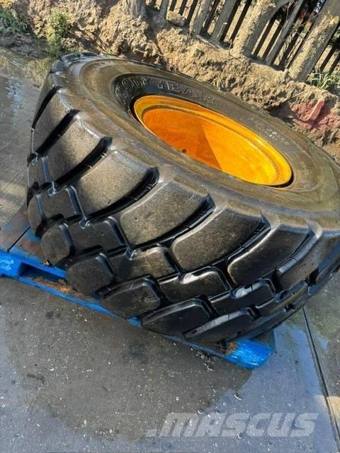 Goodyear Industrial الإطارات والعجلات والحافات