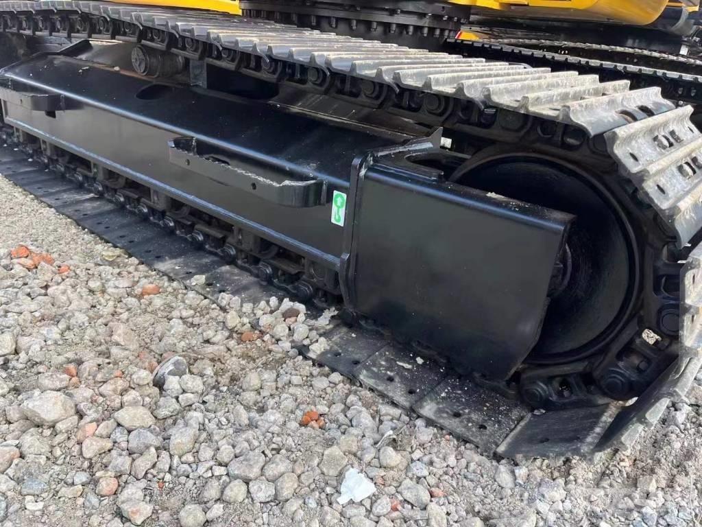CAT 313 حفارات زحافة