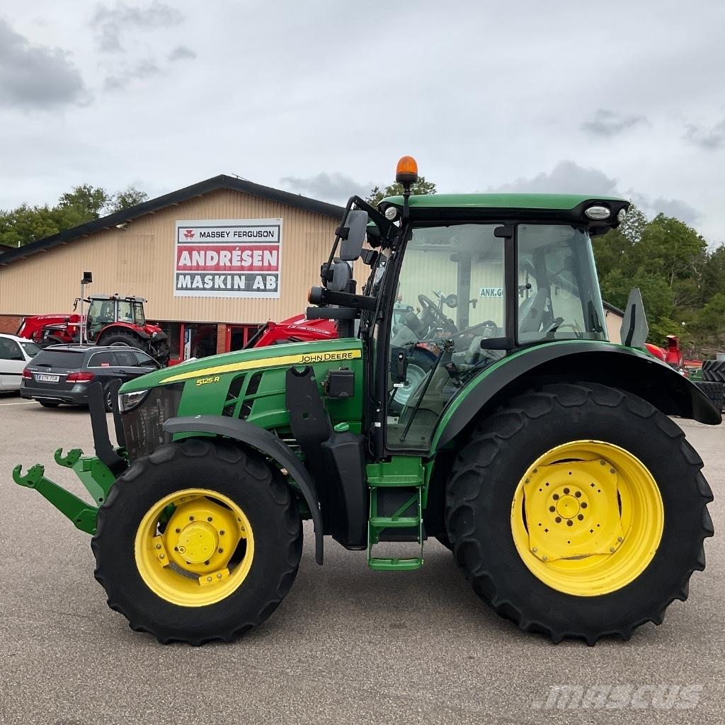 John Deere 5125R الجرارات