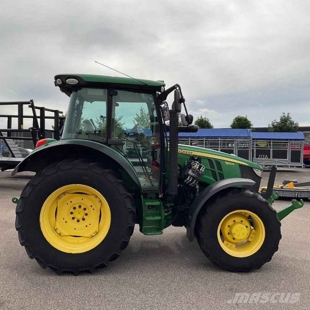 John Deere 5125R الجرارات