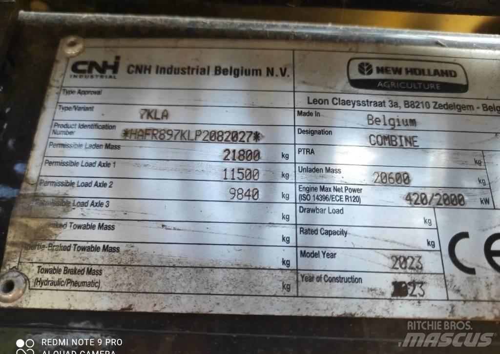 New Holland CR 8.90 حصادات