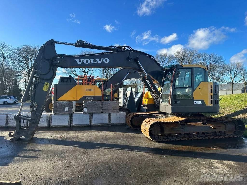 Volvo ECR 235 EL حفارات زحافة
