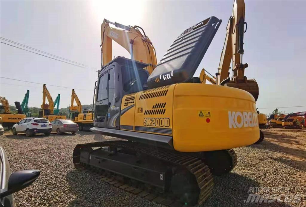 Kobelco SK 200-8 حفارات زحافة