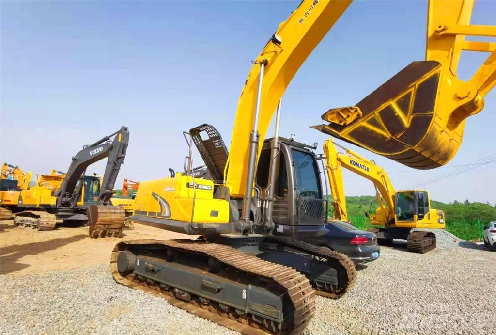 Kobelco SK 200-8 حفارات زحافة