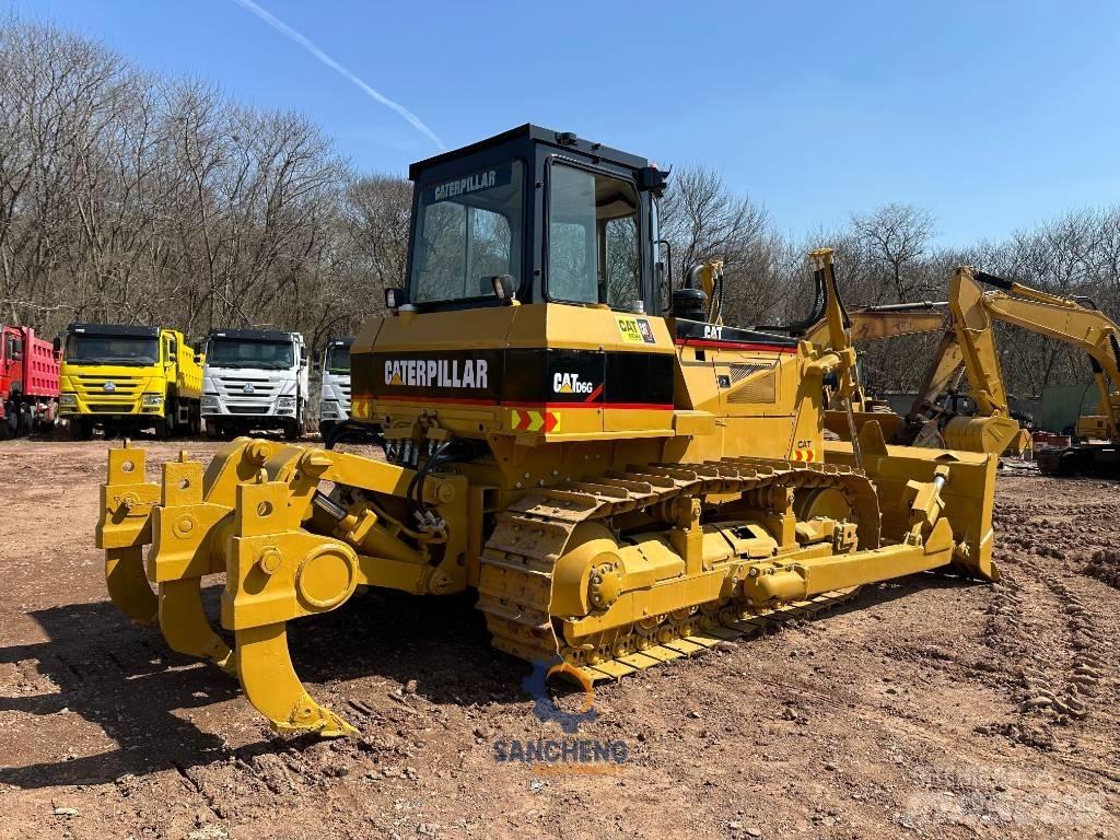 CAT D6G بلدوزرات مجنزرة