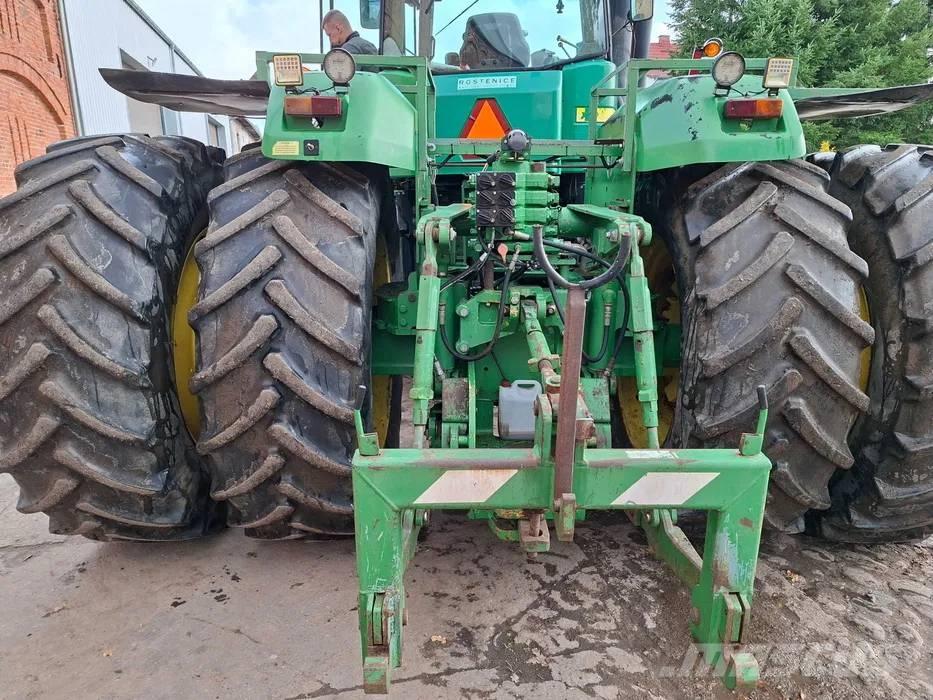John Deere 9300 الجرارات