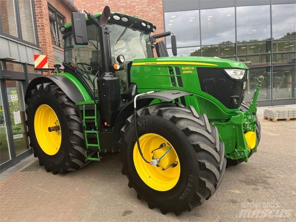 John Deere 6250R الجرارات