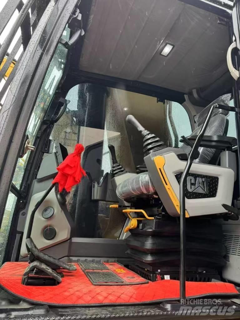 CAT 345GC حفارات زحافة