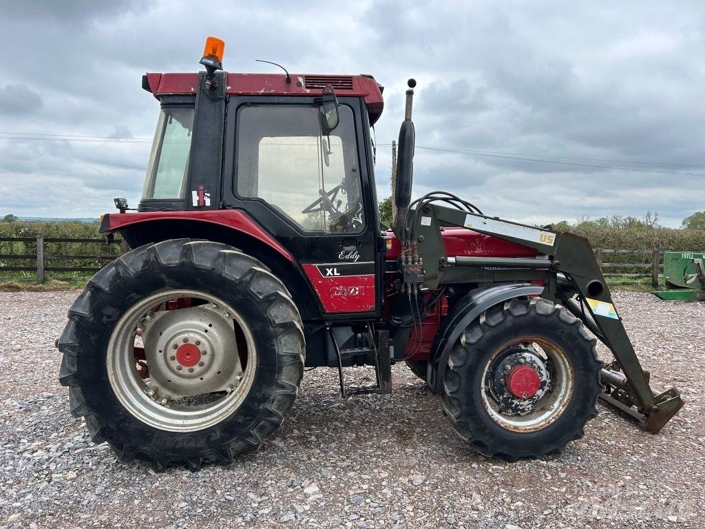 Case IH 995XL الجرارات