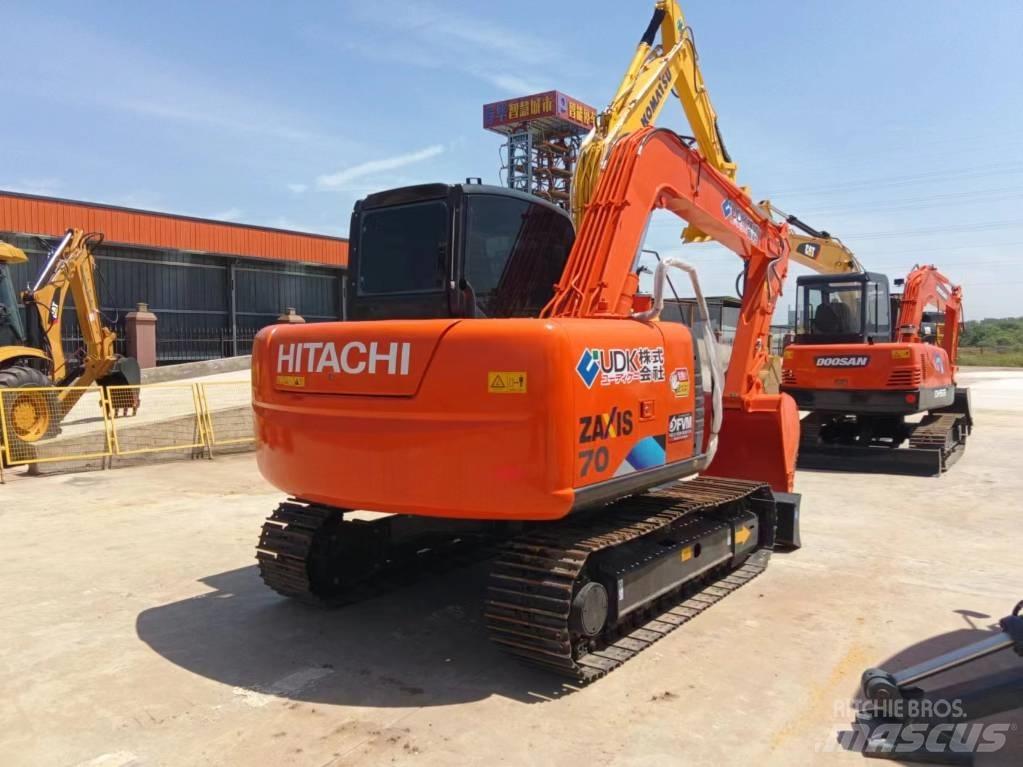 Hitachi ZX 70 حفارات زحافة