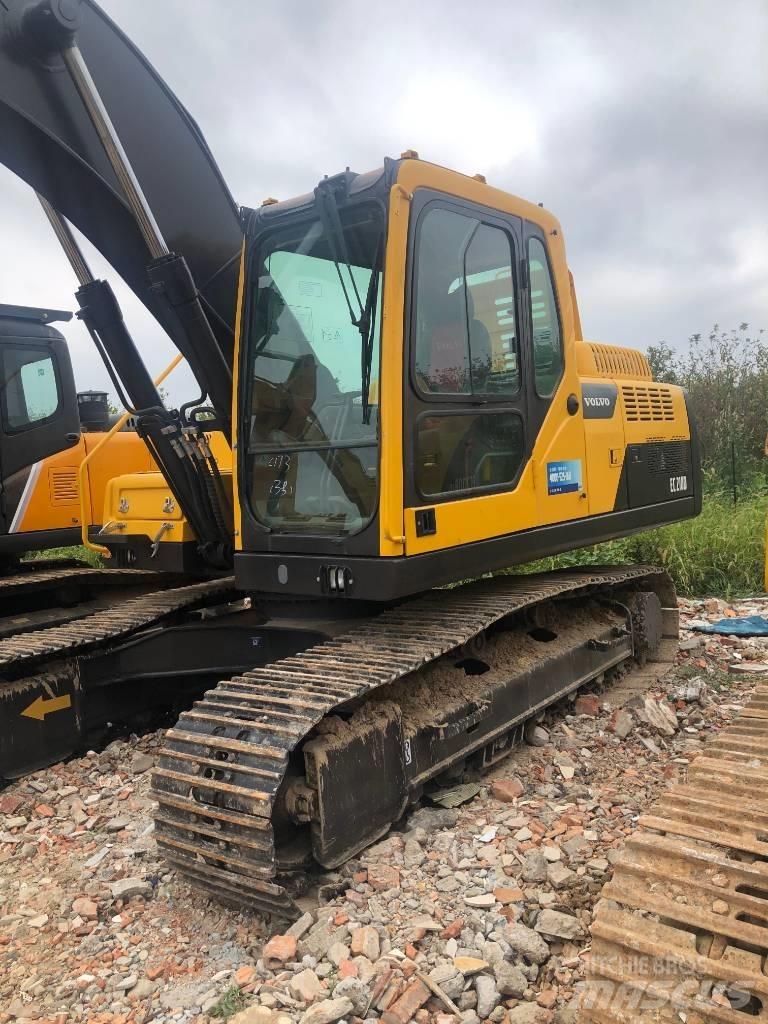 Volvo EC 210 D حفارات زحافة