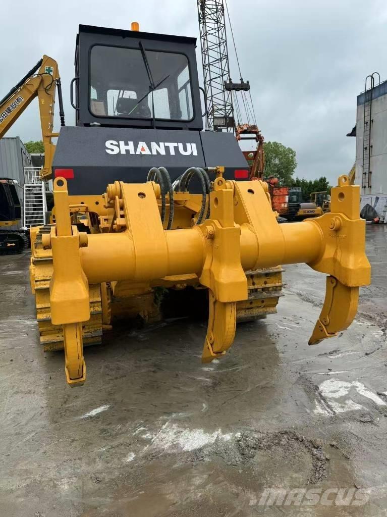Shantui SD 22 بلدوزرات مجنزرة