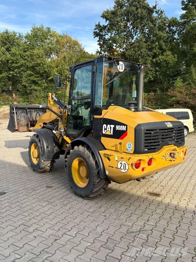 CAT 908M لوادر بعجل