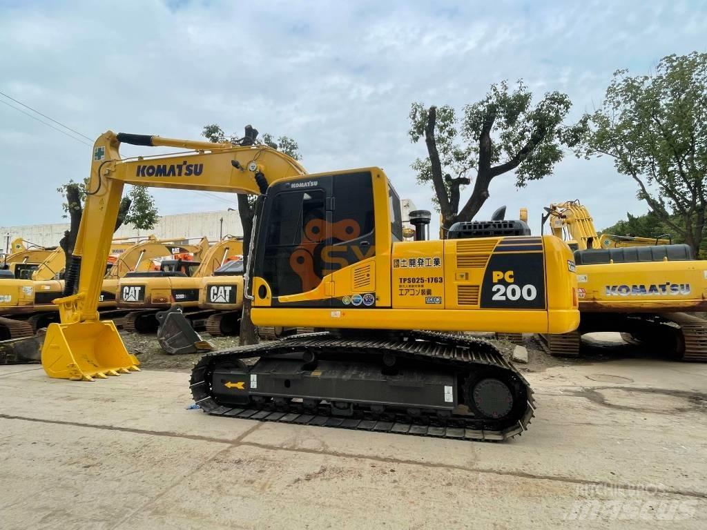 Komatsu PC 200 حفارات زحافة