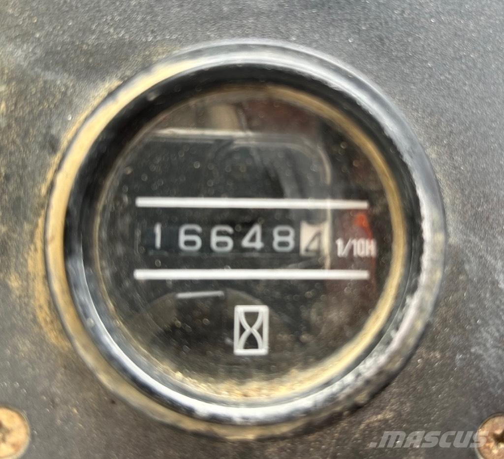 Nissan WF03A35U شاحنات الديزل