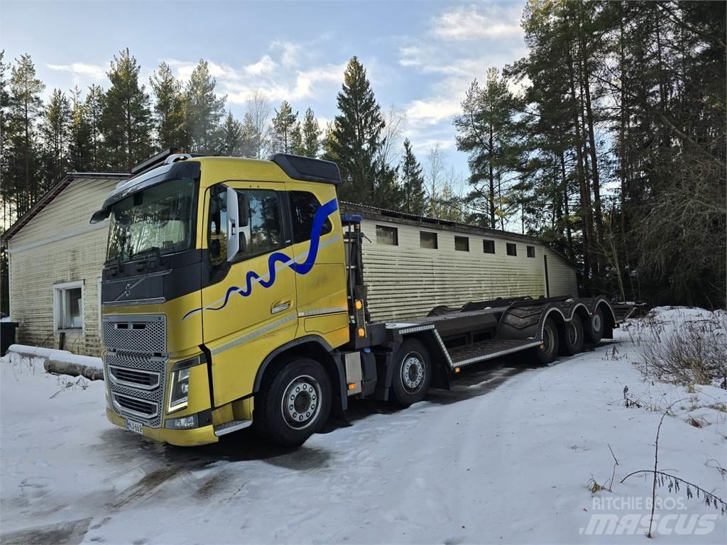 Volvo FH 16 750 شاحنات نقل آلة الغابات
