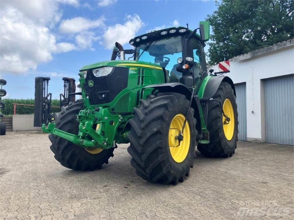 John Deere 6250R الجرارات