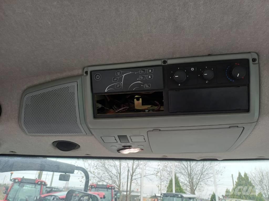 Valtra T 234 الجرارات