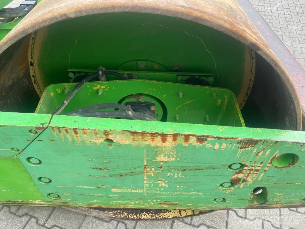 Dynapac CA 152 D مداحل أحادية الأسطوانة