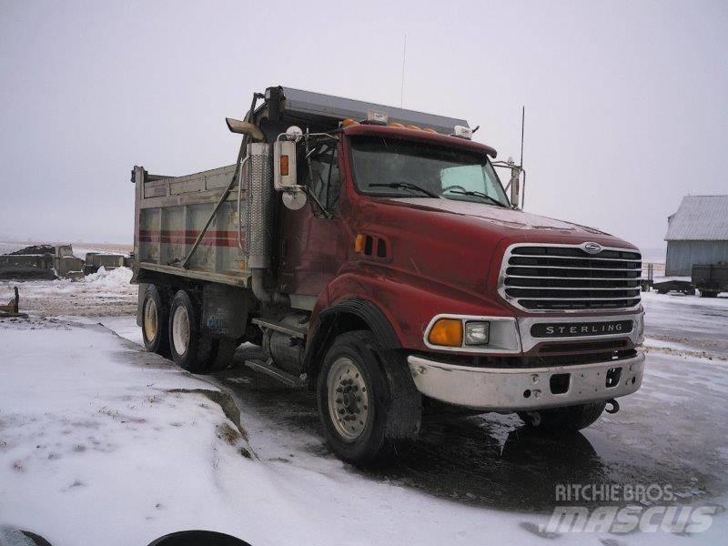 Sterling L 9500 شاحنات قلابة