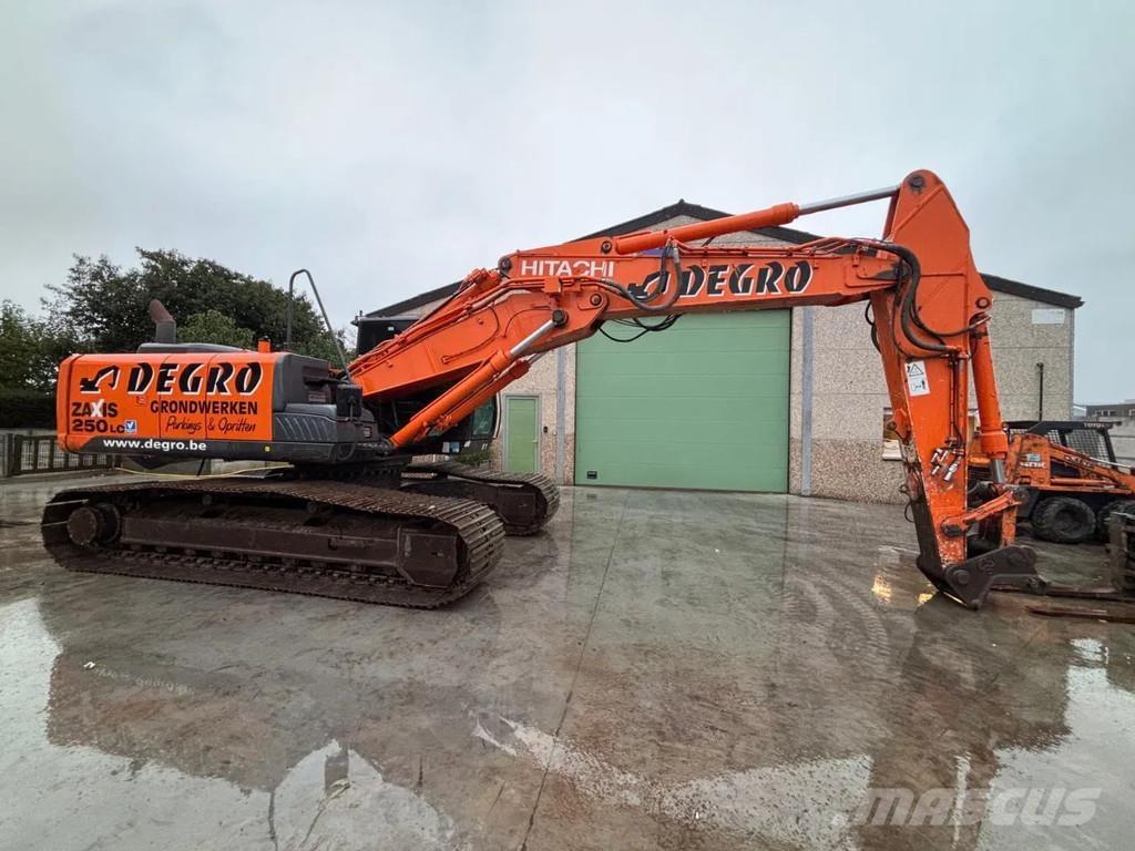 Hitachi ZX250LC-5B حفارات زحافة
