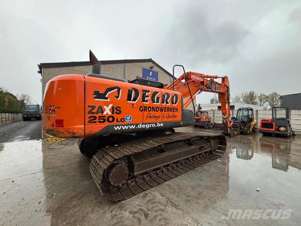Hitachi ZX250LC-5B حفارات زحافة