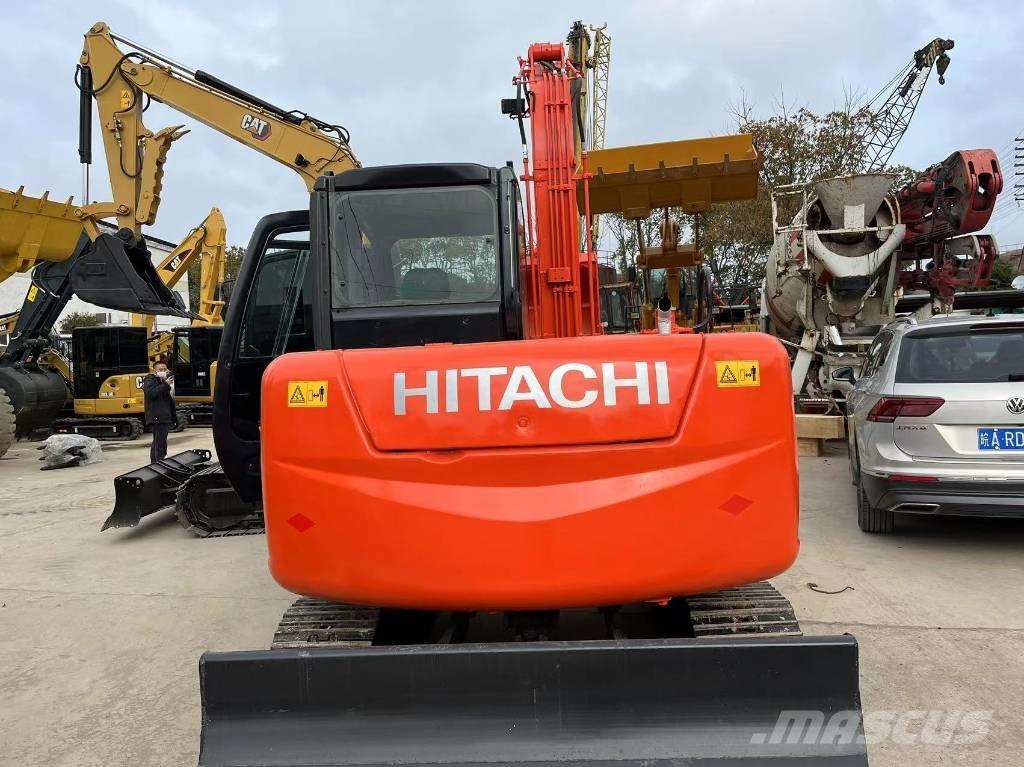 Hitachi ZX 70 حفارات وسط 7 طن - 12 طن