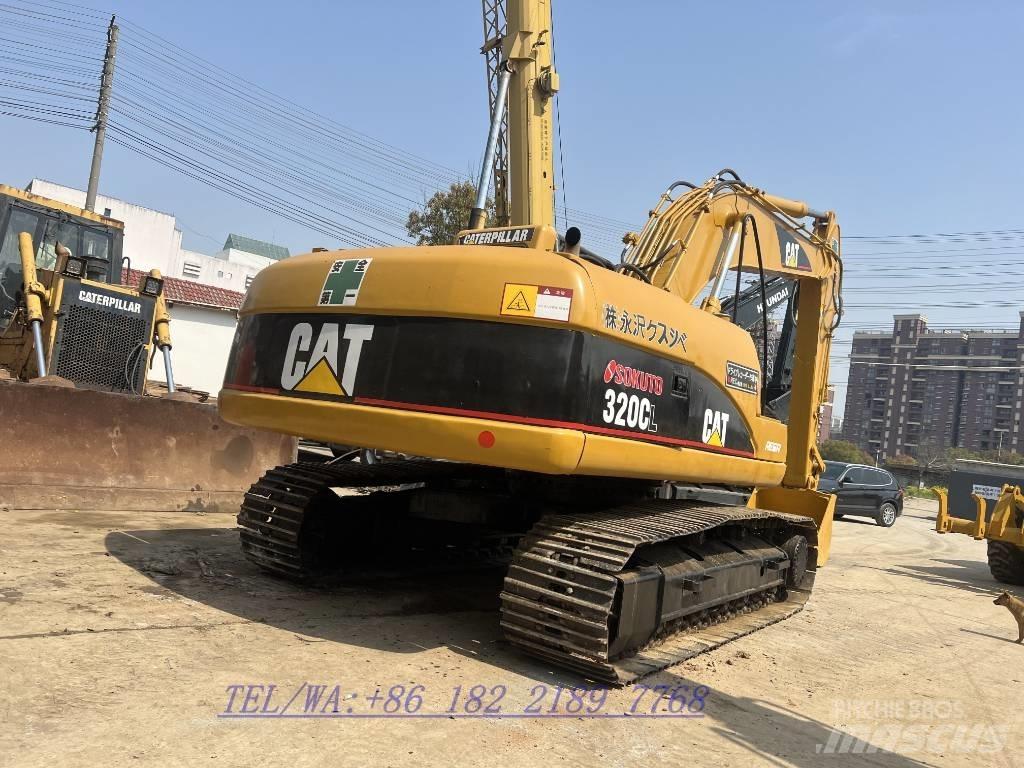 CAT 320C حفارات زحافة