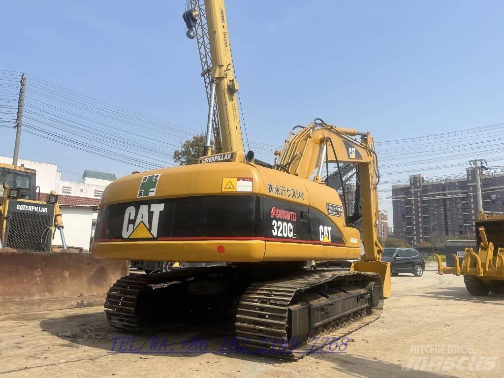 CAT 320C حفارات زحافة