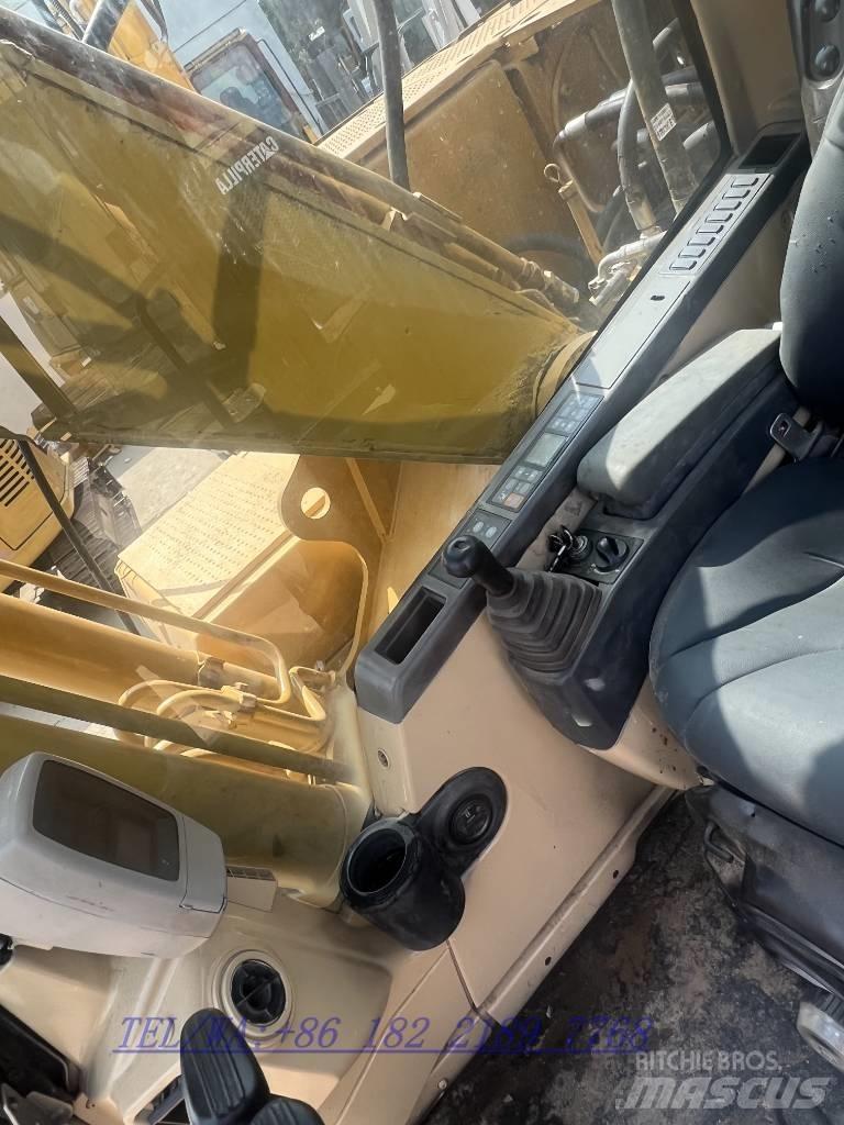 CAT 320C حفارات زحافة