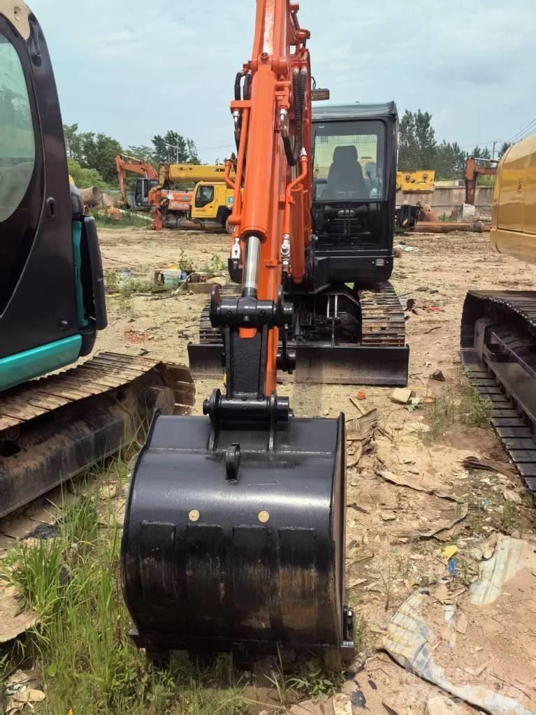 Doosan DX 60 حفارات زحافة