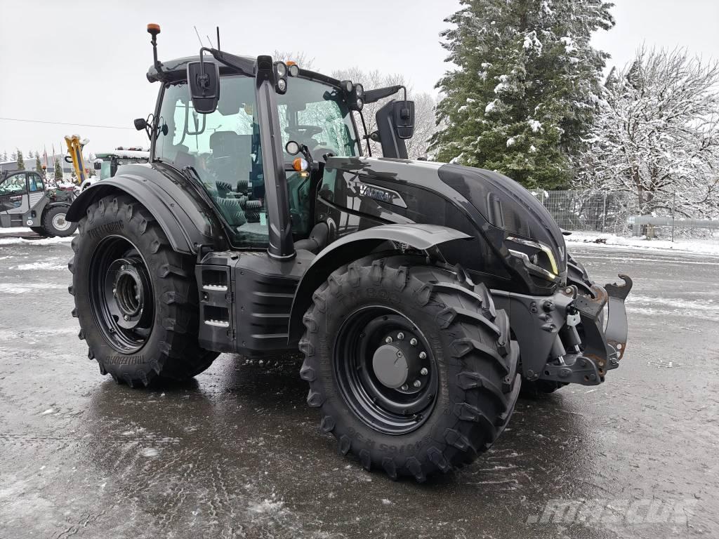 Valtra T 255 Versu الجرارات