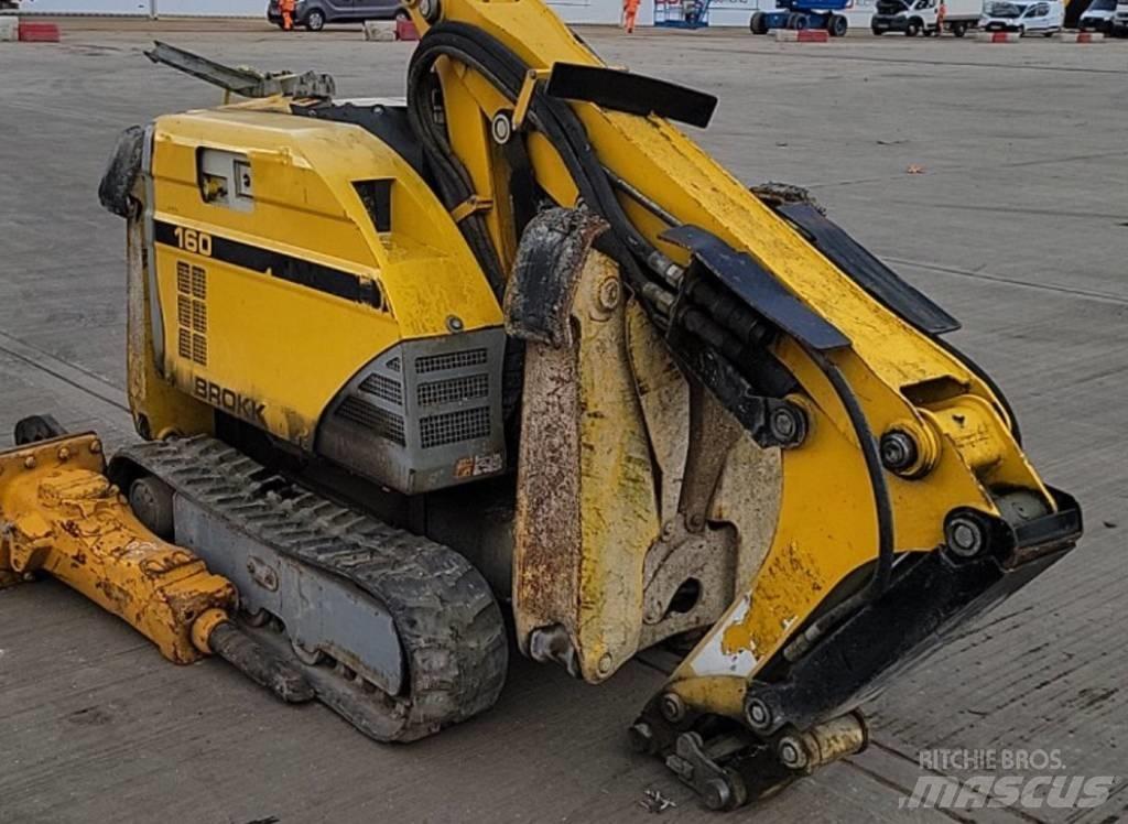 Brokk 160 حفارات هدم