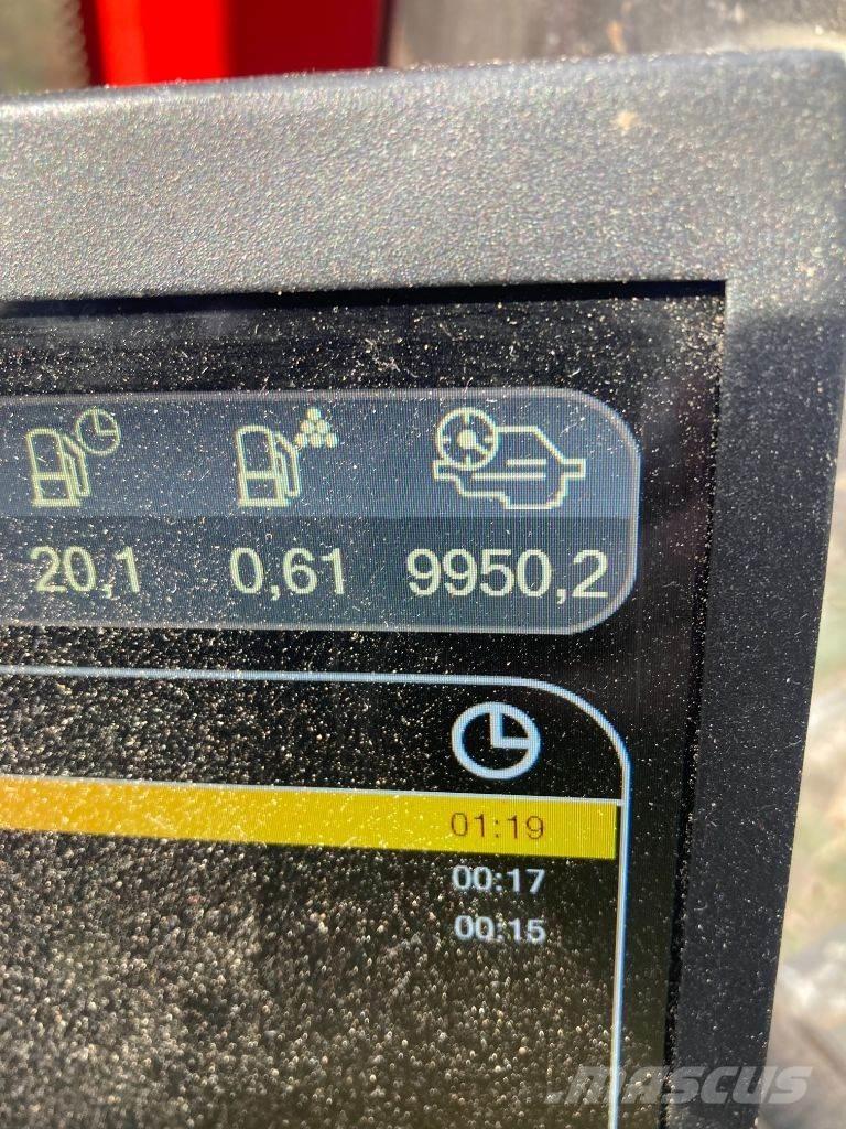 Komatsu 951 حصادات