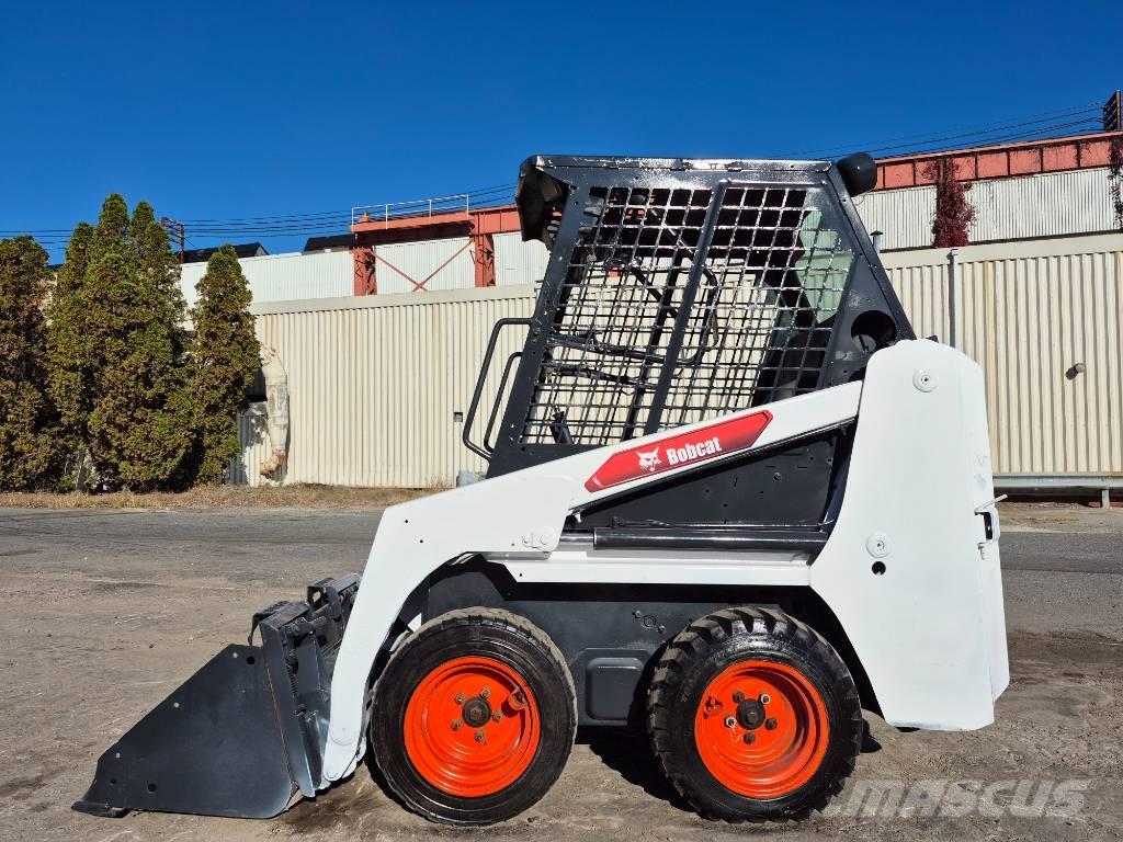 Bobcat S 70 لوادر انزلاقية التوجيه