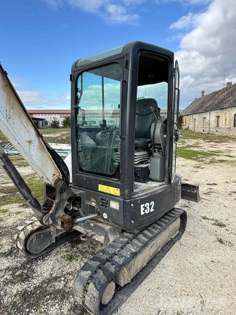 Bobcat E 32 حفارات صغيرة أقل من 7 طن (حفارات صغيرة)