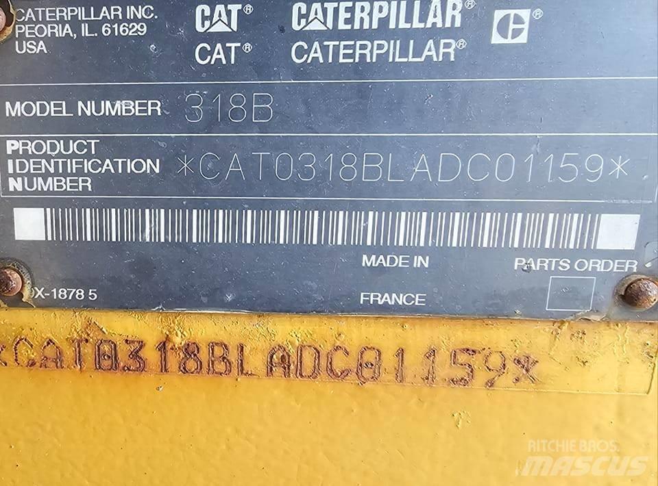 CAT 318 B L حفارات زحافة