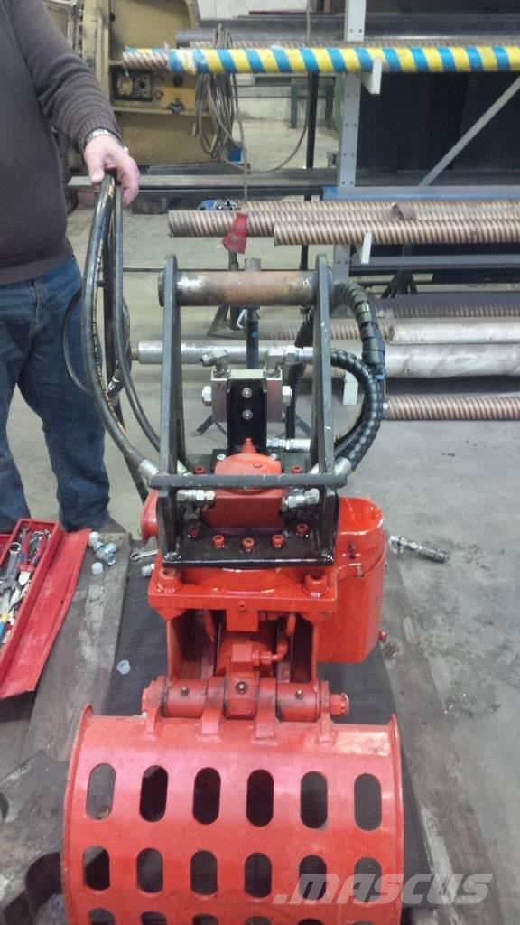 Husqvarna DXR 140 حفارات هدم