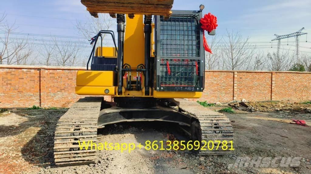 CAT 320 حفارات زحافة