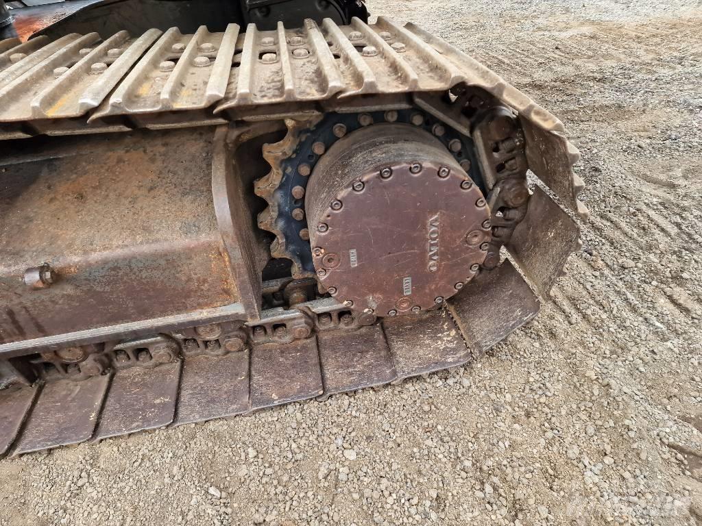 Volvo EC 210 C L حفارات زحافة
