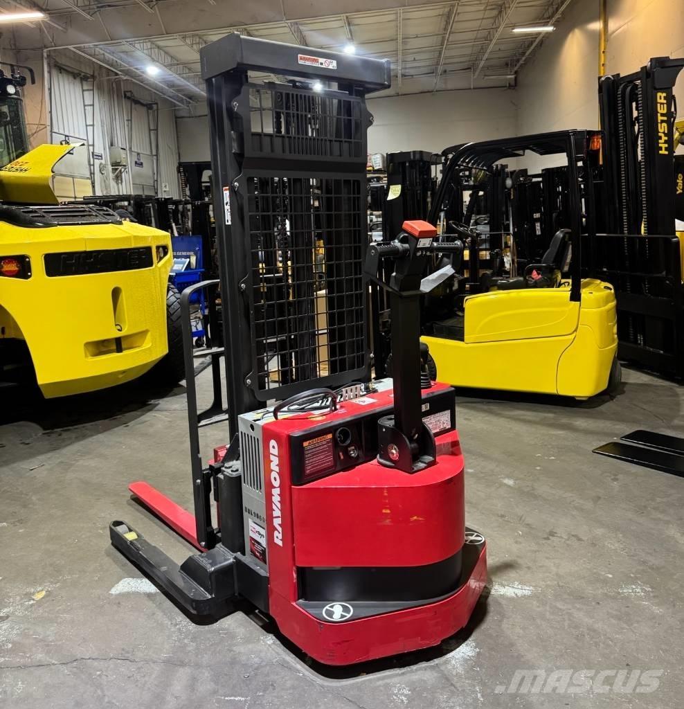 Raymond RSS40 شاحنات مناولة ذاتية الدفع