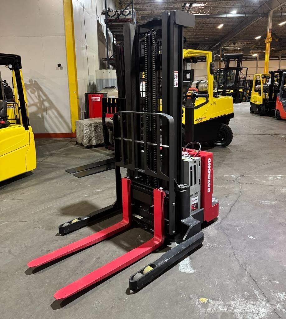 Raymond RSS40 شاحنات مناولة ذاتية الدفع